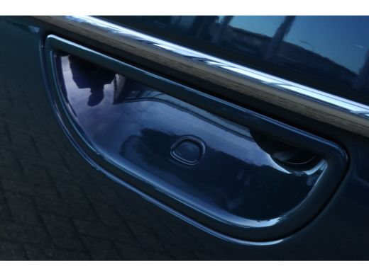 Fiat 500C La Prima 42 kWh | Adapt. Cruise | Stoelverwarming | Camera | Navi | Leder | Keyless | Carplay | L... ActivLease financial lease