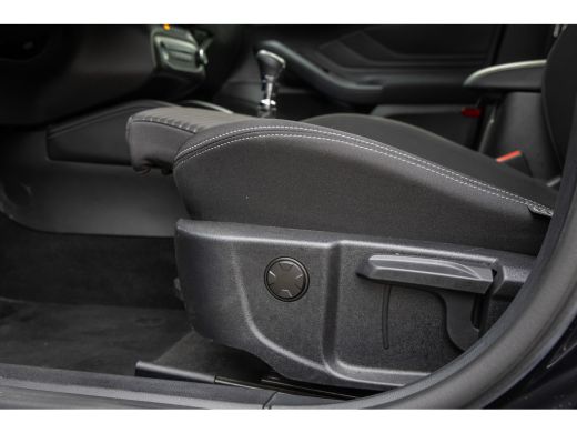 Ford Focus 1.0 EcoBoost Hybrid Titanium X | Camera | B&O audio | Stoel/stuur/voorruit verwarming | Navi | Ke... ActivLease financial lease