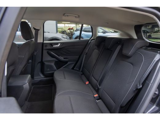 Ford Focus 1.0 EcoBoost Hybrid Titanium X | Camera | B&O audio | Stoel/stuur/voorruit verwarming | Navi | Ke... ActivLease financial lease