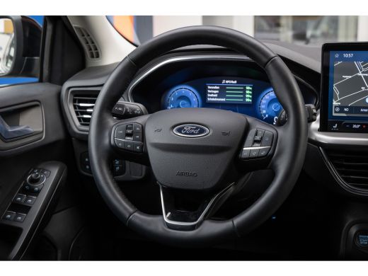 Ford Focus 1.0 EcoBoost Hybrid Titanium X | Camera | B&O audio | Stoel/stuur/voorruit verwarming | Navi | Ke... ActivLease financial lease