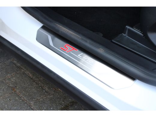 Ford Puma 1.0EB HYBRID ST-LINE AUTOMAAT | NL-AUTO! | WINTERPACK | COMFORTPACK | DEMO DEAL! | DRAADLOOS APPL... ActivLease financial lease