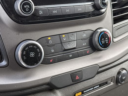 Ford Transit Custom 340 2.0 TDCI Euro6 131PK H2 Trend 3Pers  *ideaal voor Camper* / Navigatie / Pdc./ Airco / Driver ... ActivLease financial lease