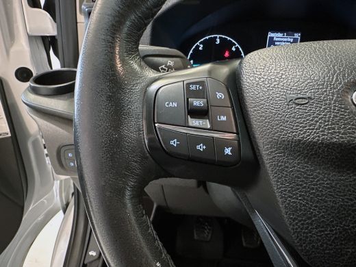 Ford Transit Custom 340 2.0 TDCI Euro6 131PK H2 Trend 3Pers. *ideaal voor Camper*/ Navigatie / Pdc./ Airco / Safety&C... ActivLease financial lease