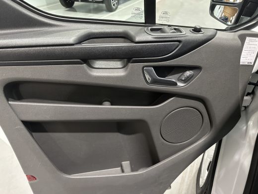 Ford Transit Custom 340 2.0 TDCI Euro6 Automaat 131PK H2 Trend 3Pers. *ideaal voor Camper* Navigatie / Pdc./ Airco / ... ActivLease financial lease