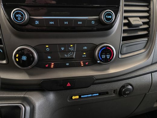 Ford Transit Custom 340 2.0 TDCI Euro6 Automaat 131PK H2 Trend 3Pers. *ideaal voor Camper* Navigatie / Pdc./ Airco / ... ActivLease financial lease