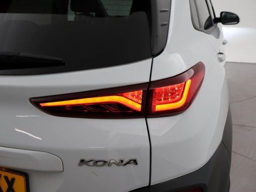 Hyundai Kona 64 kWh 204 PK AUT. + CAMERA | APPLE CARPLAY | STUURVERW. | STOELVERW. | LED | BTW AUTO ActivLease financial lease