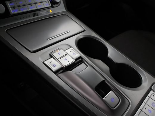 Hyundai Kona 64 kWh 204 PK AUT. + CAMERA | APPLE CARPLAY | STUURVERW. | STOELVERW. | LED | BTW AUTO ActivLease financial lease