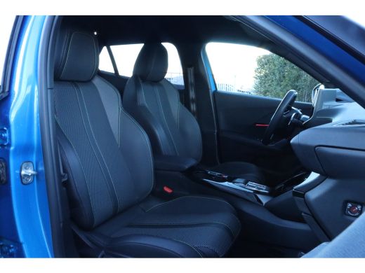 Peugeot 2008 1.2 Hybrid 145 GT | Adapt. Cruise | 360 Camera | Keyless | 18 Inch | Navi | Carplay | BLIS | Clim... ActivLease financial lease