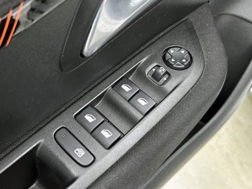 Peugeot 208 1.5 HDi 103PK Blue Active / 5Drs / Airco / Navigatie / Lm.velgen / Pdc / Apk nieuw ActivLease financial lease