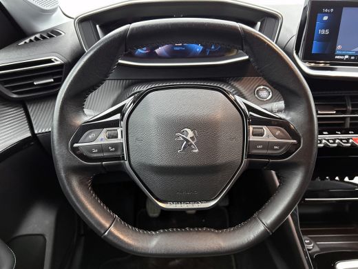 Peugeot 208 1.5 HDi Blue Allure / Trekhaak / Airco-ecc./ Xenon / Pdc.+Camera / Navigatie / Radio-multimedia /... ActivLease financial lease