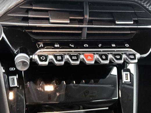 Peugeot 208 1.5 HDi Blue Allure / Trekhaak / Airco-ecc./ Xenon / Pdc.+Camera / Navigatie / Radio-multimedia /... ActivLease financial lease