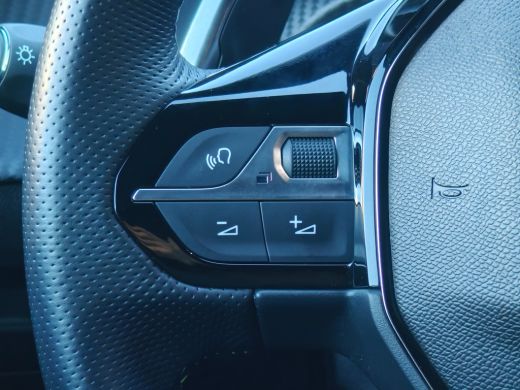 Peugeot 208 Hybrid 100 e-DCS6 GT | Achteruitrijcamera | Apple Carplay/Android Auto|telefoonintegratie premium... ActivLease financial lease