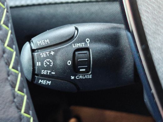 Peugeot 208 Hybrid 100 e-DCS6 GT | Achteruitrijcamera | Apple Carplay/Android Auto|telefoonintegratie premium... ActivLease financial lease