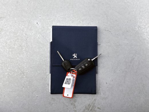 Peugeot 308 1.5 HDi 131PK 5Drs. Executive / Panoramadak / Distributie vv. 122Dkm. / Cruise-ctr. / Navigatie /... ActivLease financial lease