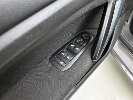 Peugeot 308 1.5 HDi 131PK 5Drs. Executive / Panoramadak / Distributie vv. 122Dkm. / Cruise-ctr. / Navigatie /... ActivLease financial lease