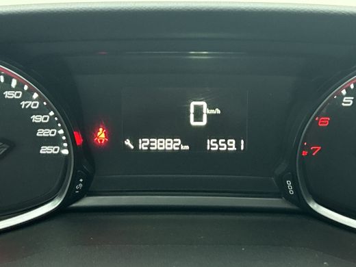 Peugeot 308 SW 1.2 111PK PureTech Active * Distributie vv bij 85Dkm.* / Trekhaak / Navigatie / Airco-ecc./ Pd... ActivLease financial lease