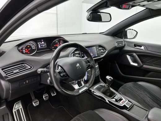 Peugeot 308 SW 1.5 HDi 131PK GT-Line / Drivers Sport Pack / Trekhaak / 1/2 Leder / Panoramadak / Pdc.V+A / Xe... ActivLease financial lease