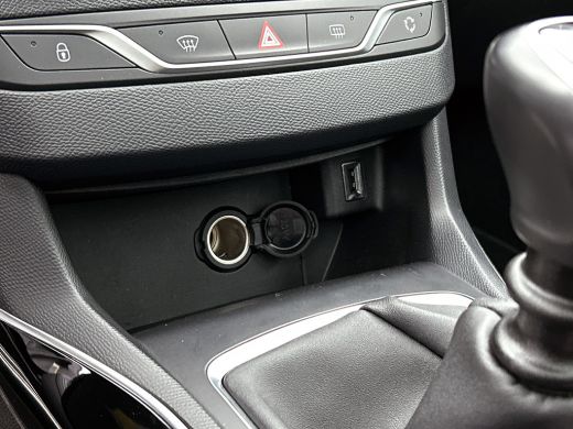 Peugeot 308 SW 1.5 HDi 131PK GT-Line / Drivers Sport Pack / Trekhaak / 1/2 Leder / Panoramadak / Pdc.V+A / Xe... ActivLease financial lease