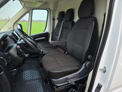 Peugeot Boxer 2.2 BlueHDi L2 H2 3.5T 140 Pk - Euro 6 - Navi - Airco - Cruise Control ActivLease financial lease