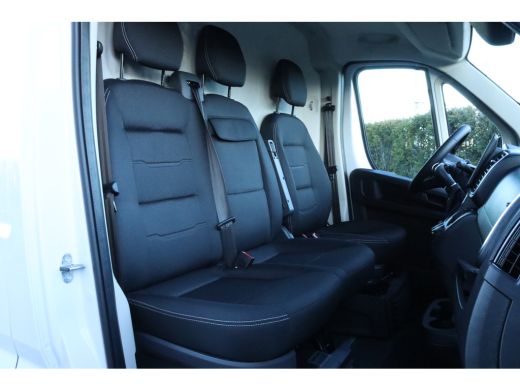 Peugeot Boxer 335 L3H2 BlueHDi 140 | Cruise Control | Camera | Navi | Carplay | Climate | LED | PDC | ActivLease financial lease