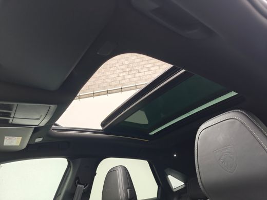 Peugeot e-3008 Launch Edition 325 Dual Motor 73 kWh Black Edition | 11 kW lader | Achterbank in delen neerklapba... ActivLease financial lease