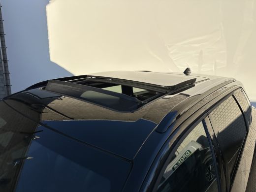 Peugeot e-5008 Launch Edition Dual Motor 73 kWh Black Edition | 2 stoelen op derde rij | Achterstoelen verwarmd ... ActivLease financial lease