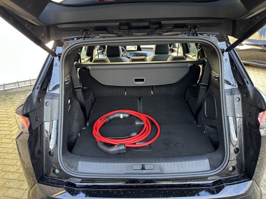 Peugeot e-5008 Launch Edition Dual Motor 73 kWh Black Edition | 2 stoelen op derde rij | Achterstoelen verwarmd ... ActivLease financial lease