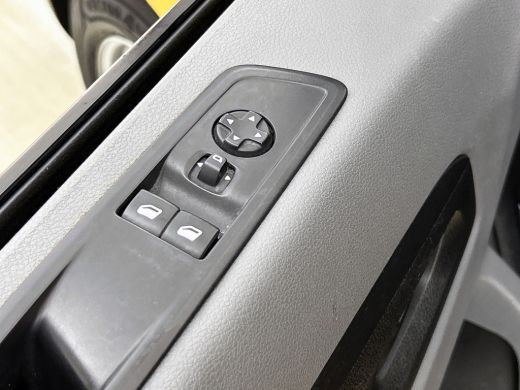 Peugeot Expert 2.0 HDI Euro6 123PK L2 Premium / 2xSchuifdeur / Trekhaak / Airco / Apk - nieuw ActivLease financial lease