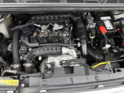 Peugeot Partner 1.2 Benzine 111PK Euro6 *Distributie bij 66Dkm.vervangen* Premium / Airco / Navigatie / Schuifdeu... ActivLease financial lease