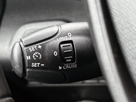 Peugeot Partner 1.2 Benzine 111PK Euro6 *Distributie bij 66Dkm.vervangen* Premium / Airco / Navigatie / Schuifdeu... ActivLease financial lease