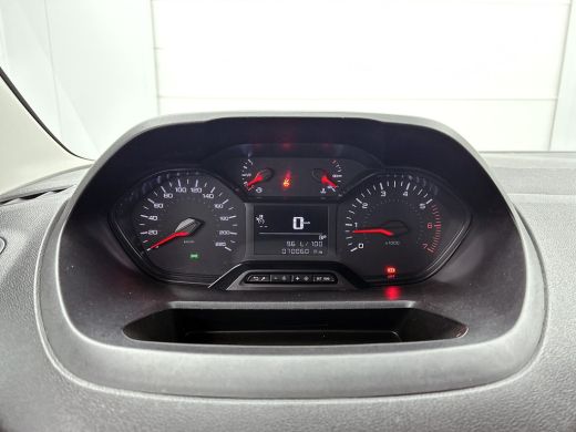 Peugeot Partner 1.2 Benzine 111PK Euro6 *Distributie bij 68Dkm. vervangen* Premium / Airco / Navigatie / Schuifde... ActivLease financial lease