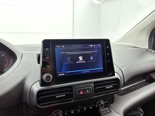Peugeot Partner 1.2 Benzine 111PK Euro6 *Distributie bij 68Dkm. vervangen* Premium / Airco / Navigatie / Schuifde... ActivLease financial lease