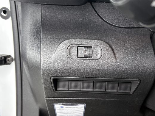 Peugeot Partner 1.2 Benzine 111PK Euro6 *Distributie bij 68Dkm. vervangen* Premium / Airco / Navigatie / Schuifde... ActivLease financial lease