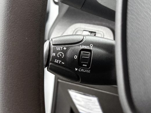 Peugeot Partner 1.2 Benzine 111PK Euro6 *Distributie bij 68Dkm. vervangen* Premium / Airco / Navigatie / Schuifde... ActivLease financial lease
