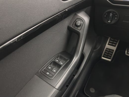 Seat Ateca 1.5 TSI FR Business Intense (INCL-BTW) *FULL-LED | SPORT-SEATS | NAVI-FULLMAP | LEATHER-MICROFIBR... ActivLease financial lease