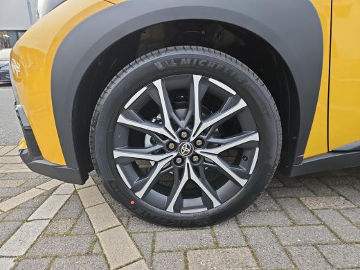 Toyota Aygo Hybrid 115 GR Sport ActivLease financial lease