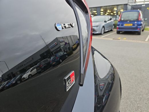 Toyota Aygo Hybrid 115 GR Sport ActivLease financial lease