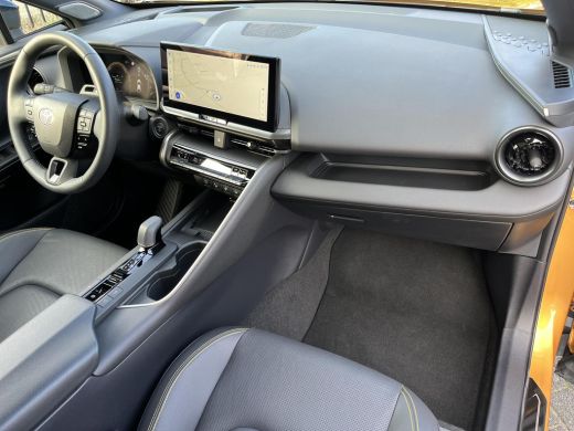 Toyota C-HR 2.0 Hybrid 200 Premi&egrave;re Edition | All Wheel Drive | Panoramadak | 360 graden camera | Stoel- + st... ActivLease financial lease