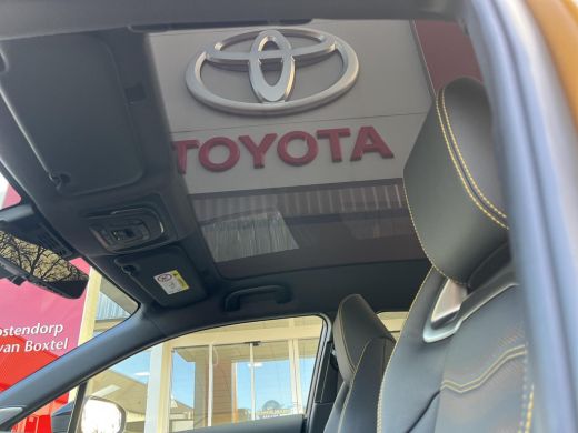 Toyota C-HR 2.0 Hybrid 200 Premi&egrave;re Edition | All Wheel Drive | Panoramadak | 360 graden camera | Stoel- + st... ActivLease financial lease