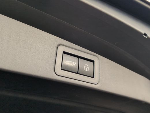 Toyota Corolla Touring Sports 1.8 Hybrid Navigatie | Camera | 18 Inch LMV | LED ActivLease financial lease