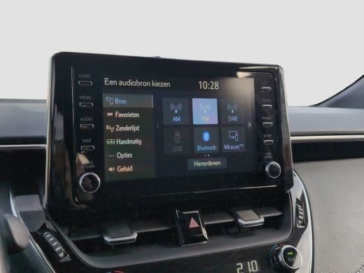 Toyota Corolla Touring Sports 1.8 Hybrid Navigatie | Camera | 18 Inch LMV | LED ActivLease financial lease