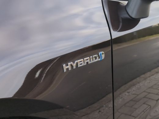 Toyota Corolla Touring Sports 1.8 Hybrid Navigatie | Camera | 18 Inch LMV | LED ActivLease financial lease