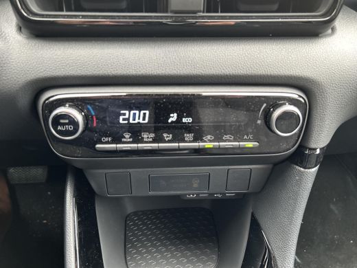 Toyota Yaris 1.5 Hybrid 115 First Edition Toyota Yaris Hybrid 115 First Edition ActivLease financial lease