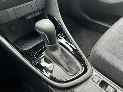 Toyota Yaris 1.5 Hybrid 115 First Edition Toyota Yaris Hybrid 115 First Edition ActivLease financial lease