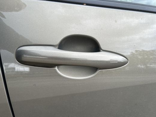 Toyota Yaris 1.5 Hybrid 115 First Edition Toyota Yaris Hybrid 115 First Edition ActivLease financial lease