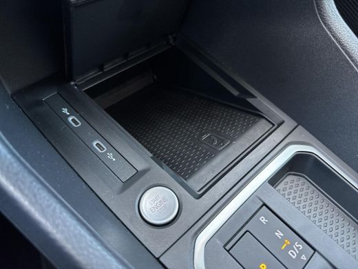 Volkswagen Caddy 1.5 TSI Hybride Style | Pano | A-Camera | Lane Assist | Navi | Apple Carplay | ActivLease financial lease