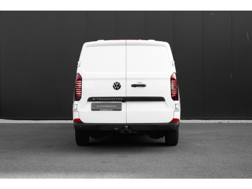 Volkswagen e-Transporter 218 pk | 64kWh | &euro;9.000 Voorraad Voordeel | Trekhaak | Bijrijdersbank | Achterdeuren | Apple Carp... ActivLease financial lease