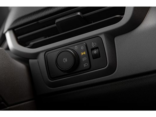 Volkswagen e-Transporter 218 pk | 64kWh | &euro;9.000 Voorraad Voordeel | Trekhaak | Bijrijdersbank | Achterdeuren | Apple Carp... ActivLease financial lease