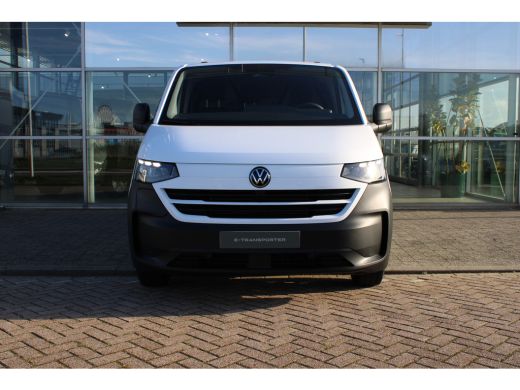 Volkswagen e-Transporter 218 pk | 64kWh | &euro;9.000 Voorraad Voordeel | Trekhaak | Bijrijdersbank | Achterdeuren | Apple Carp... ActivLease financial lease