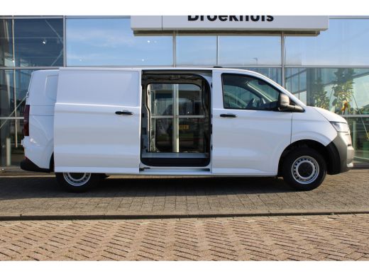 Volkswagen e-Transporter 218 pk | 64kWh | &euro;9.000 Voorraad Voordeel | Trekhaak | Bijrijdersbank | Achterdeuren | Apple Carp... ActivLease financial lease